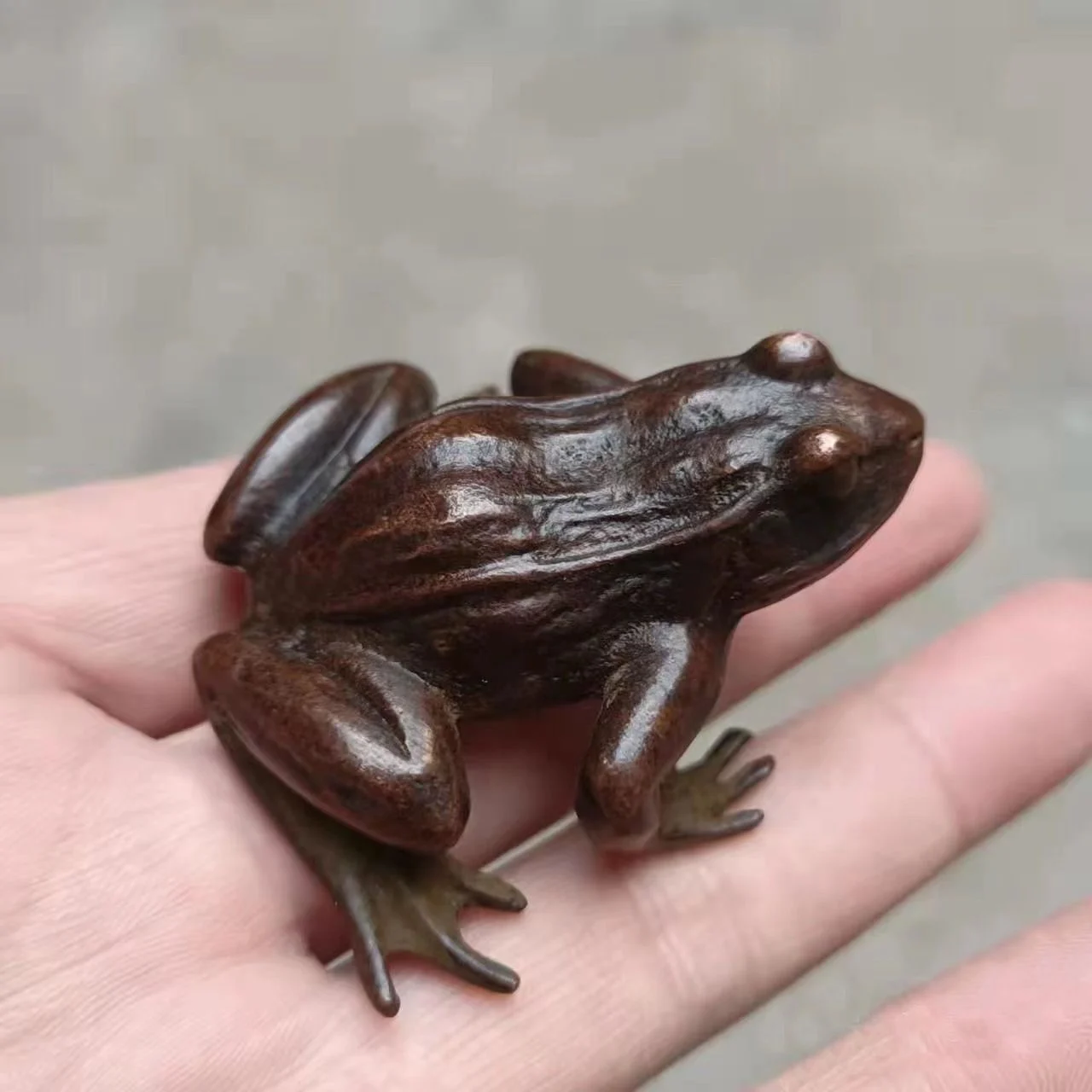 Bronze pulp frog tea ceremony tea pet decorative ornaments croak to wealth animal room decorations.