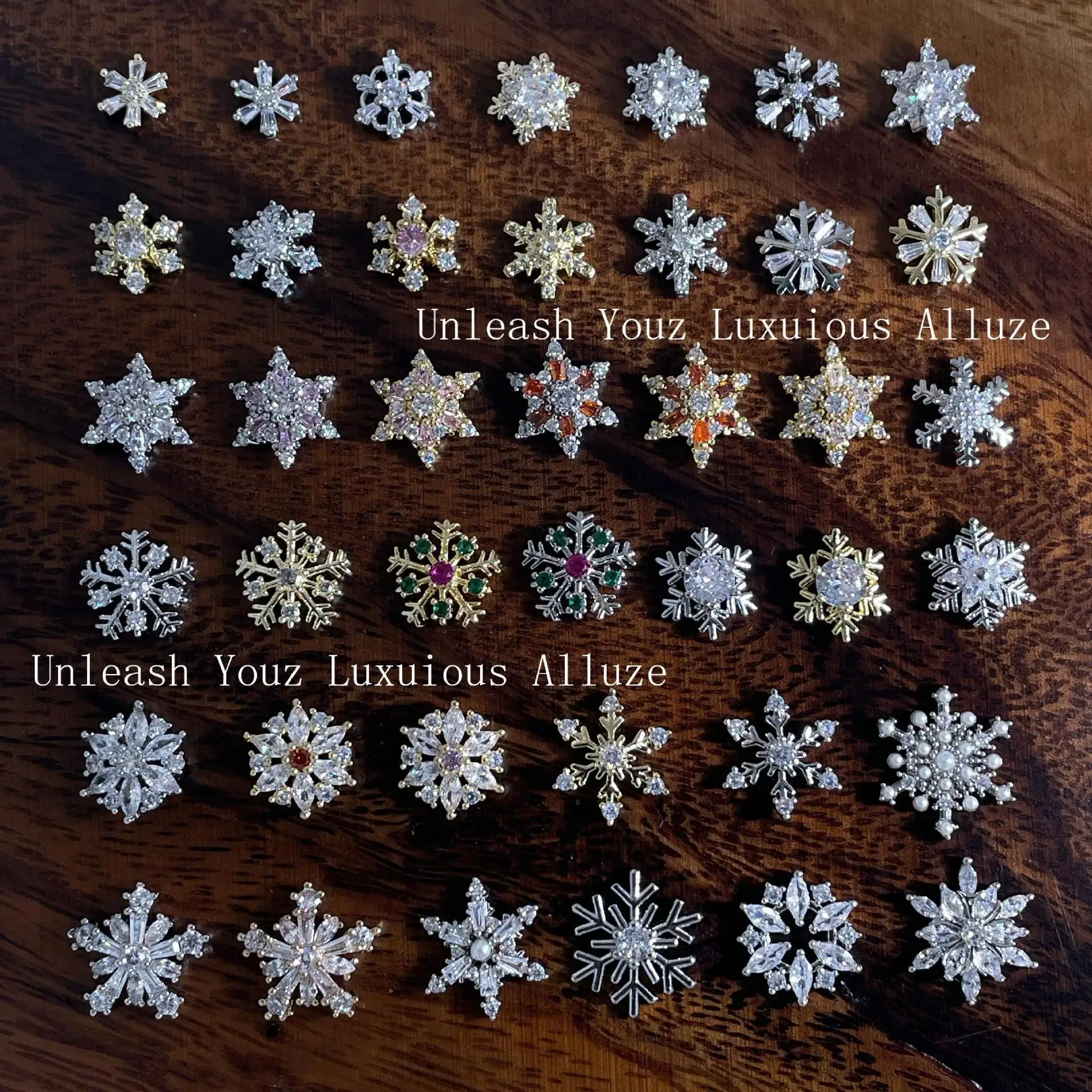 4 Uds. De Metal brillante, copos de nieve de Navidad, diamantes de imitación de circón, dijes para decoración de uñas, purpurina de lujo, joyería para uñas, decoraciones, uñas de diamante