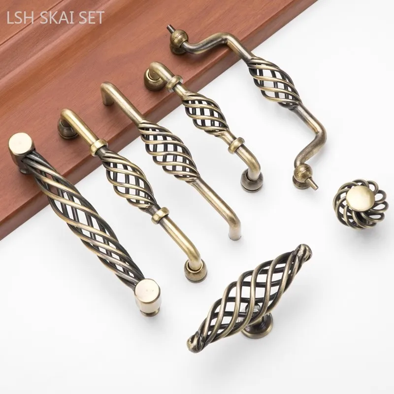 1pc Antique Kitchen Cabinet Handle High Quality Zinc Alloy Furniture Door Handle European-style Desk Drawer Knobs with Screw