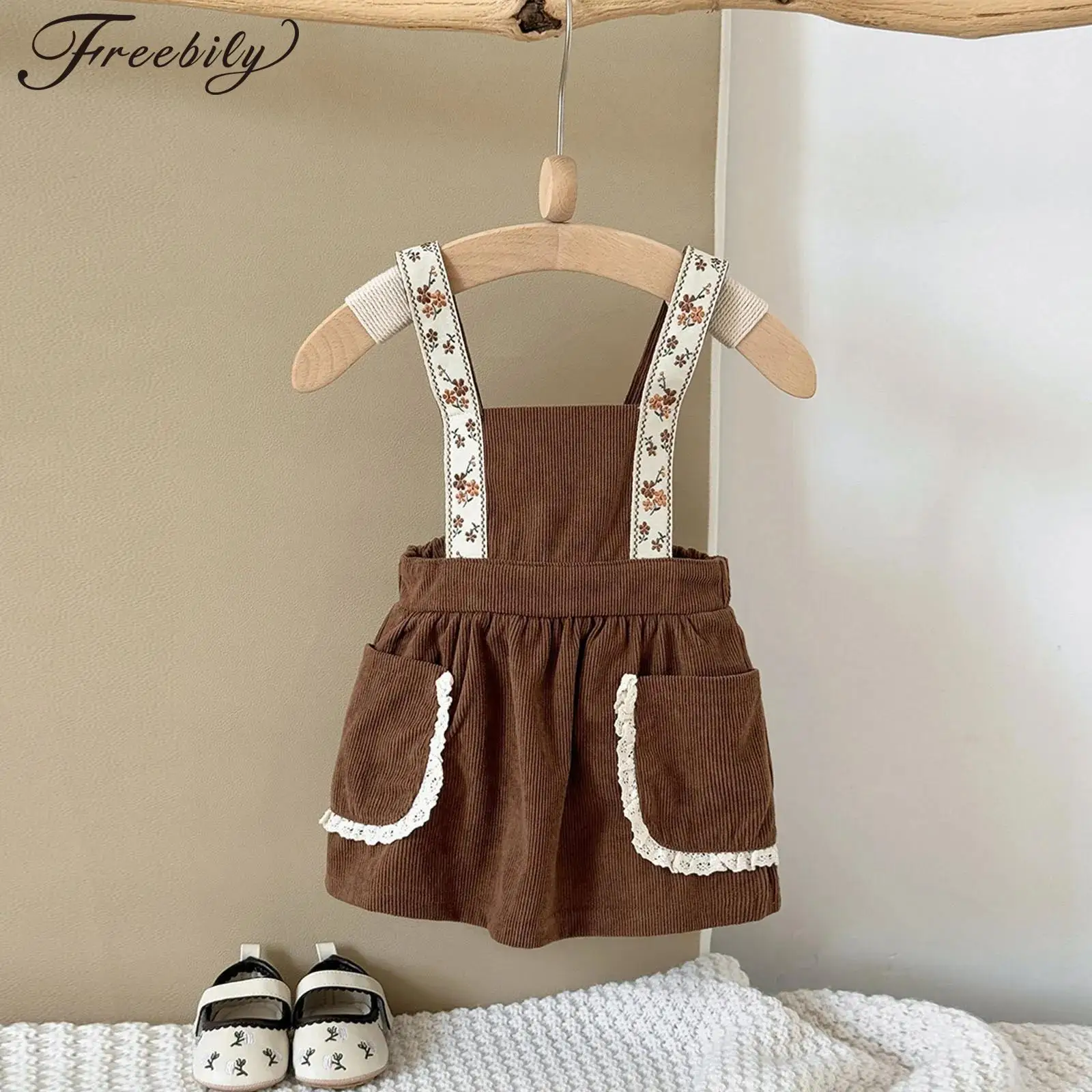 

Осенняя одежда для маленьких девочек, милое вельветовое платье на бретелях в корейском стиле, эластичная талия, юбка на подтяжках с цветочной кружевной отделкой и карманами