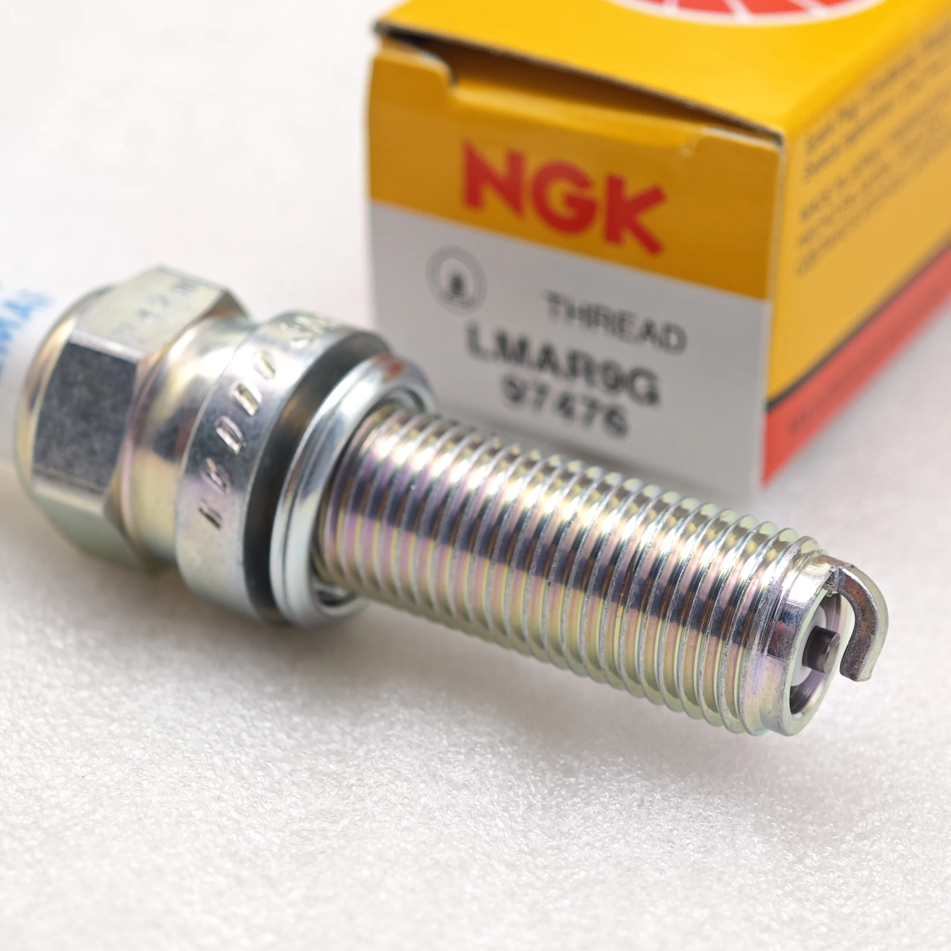 1pcs Original NGK Spark Plug LMAR9G 97476 92222 OEM 92070-0716 Suitable For KAWASAKI EX400 NINJA 400, Z400 ABS (19-18)  etc