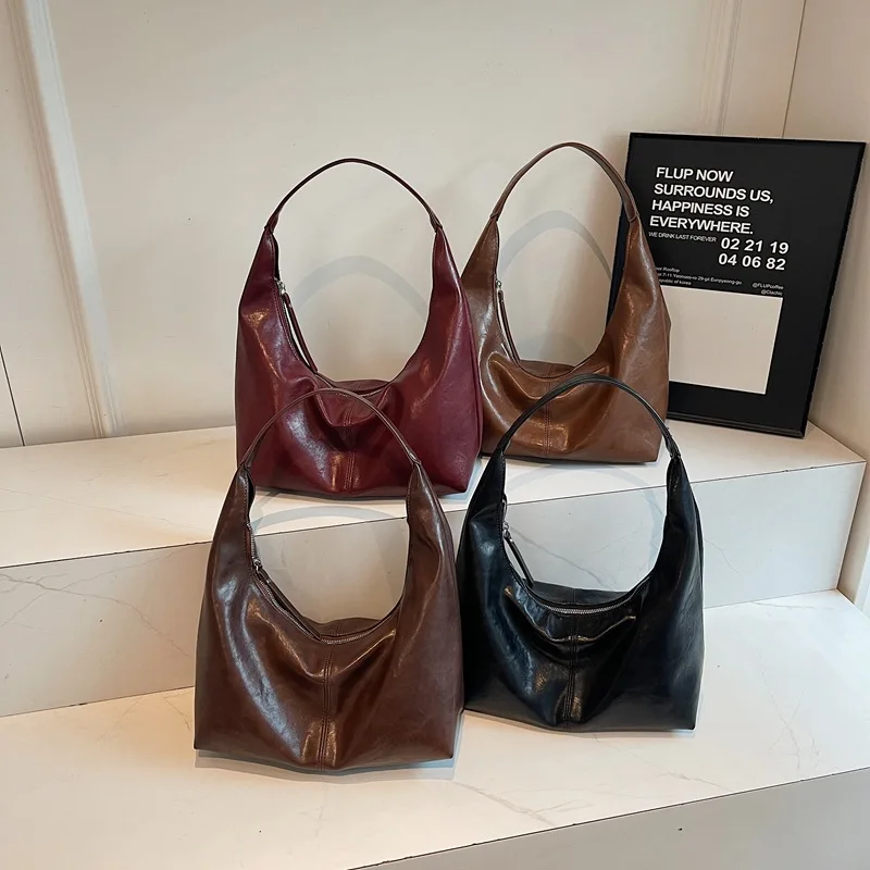 

High-end Fashion Handbag, Simple Temperament Women's Bag, Niche Large-capacity Shoulder Underarm Bag