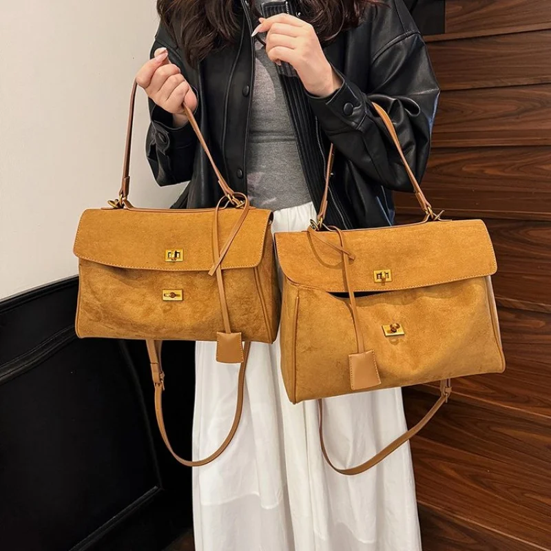 

Женская сумка-мессенджер из кожи с рисунком жасмина, элегантный, элитный, прочный стиль ​