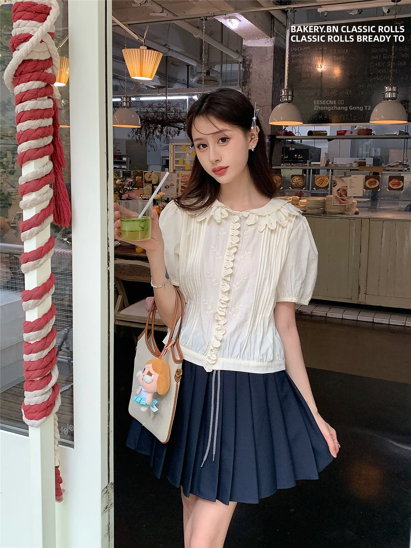 

Летняя женская хлопковая блузка DANCC с вышивкой, плиссировкой, воротником-стойкой и рукавами-крылышками, дышащая, милая, в стиле Miu Sle Petal Doll