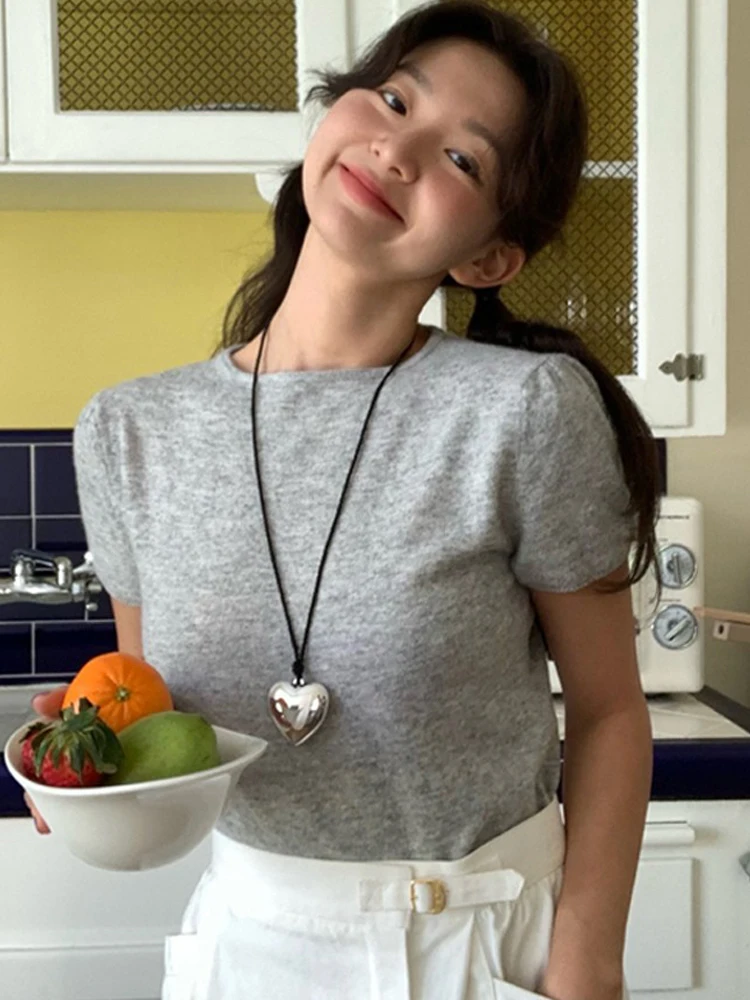 

Приталенная трикотажная футболка с коротким рукавом и рукавами-фонариками, однотонная, в корейском стиле, весна-лето, новинка, женский топ из шерстяной смеси