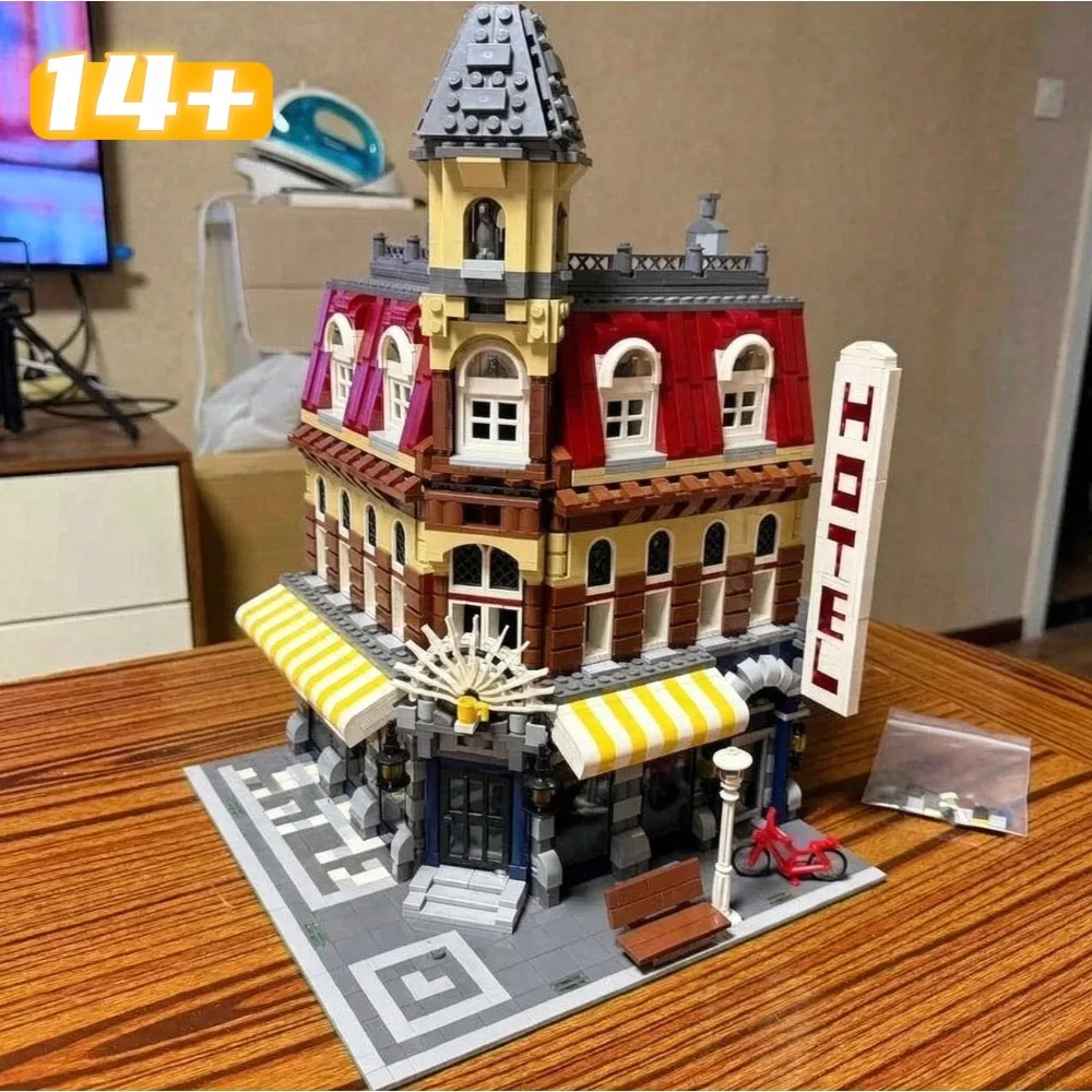 2056pcs Exquisite Building Blocks Ornament Set Corner Cafe Street View Toy Christmas Birthday Gift For Adults