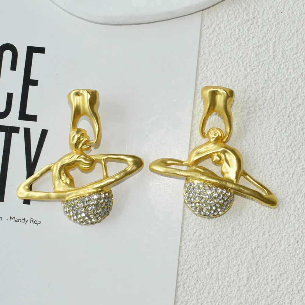 Funkelnde, mit Legierung überzogene Saturn-Planeten-Ohrringe für Damen, Schmuck, Modenschau, Statement-Ohrringe für Damen, Zubehör – Detail 6