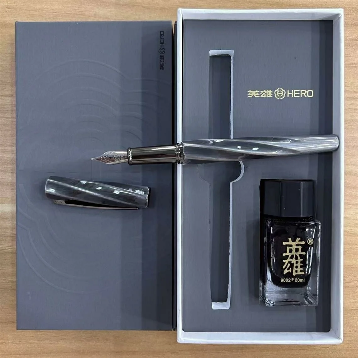 

Vintage Fountain Pen Brushed Metal Iridium Nib Fine EF 0.5mm Spiral Textured for Premium Business Gift Hero Brand E505A Office