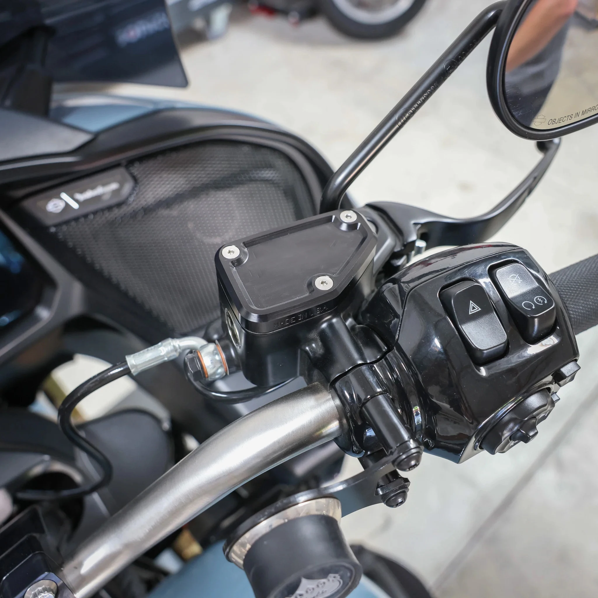 NEW Motorcycle Front Brake Reservoir Caps For Harley Touring CVO Road Glide FLTRXSE Street Glide 2023 2024 FLHXSE