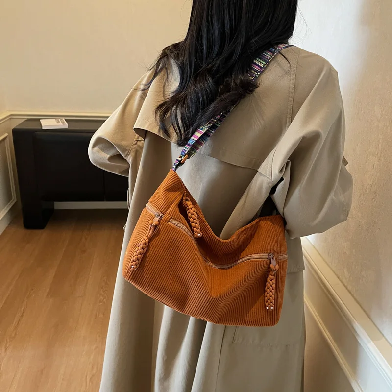 موضة جديدة سروال قصير الملمس وحقيبة كتف بسيطة سعة كبيرة حقائب كروسبودي للنساء الطلاب حقيبة مدرب عادية متعددة الاستخدامات #1