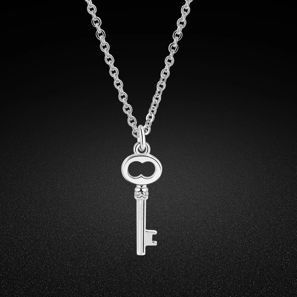 

Light Luxury Design Shining Vintage Pendant Necklace Women's Shiny 925 Sterling Silver Key Chain Clavicle Neck Chain Jewelry