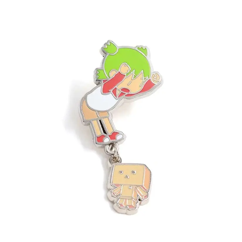 Linda chica de Anime Yotsuba Danboard personaje esmalte Pin cartón Robot expresión inocente broche Anime mascota insignia regalo de dibujos animados