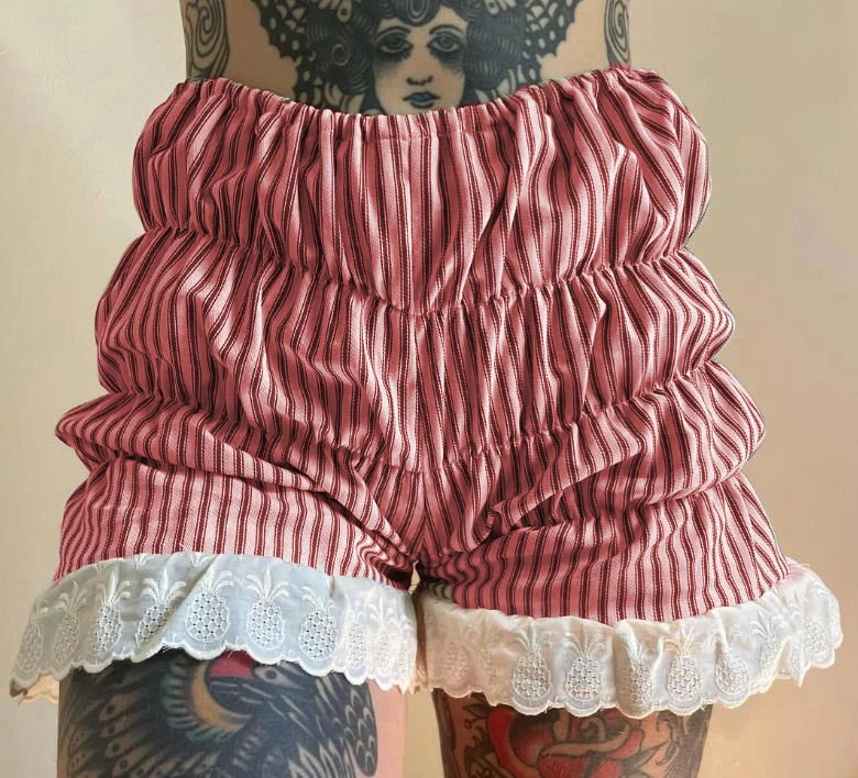 New Fashion Womens Lace Lantern Shorts Tiered Smocked Pineapple Striped Elastic Waistband Lounge Short Pants Hot Sale S M L