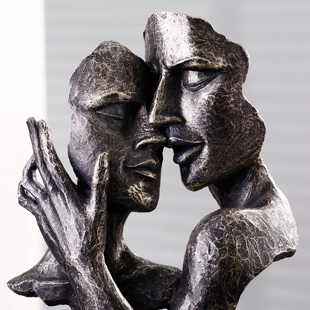 Northern European Style Figurine Luxurious Abstract Art Couple Sculpture Mask Resin Craft Home Decor