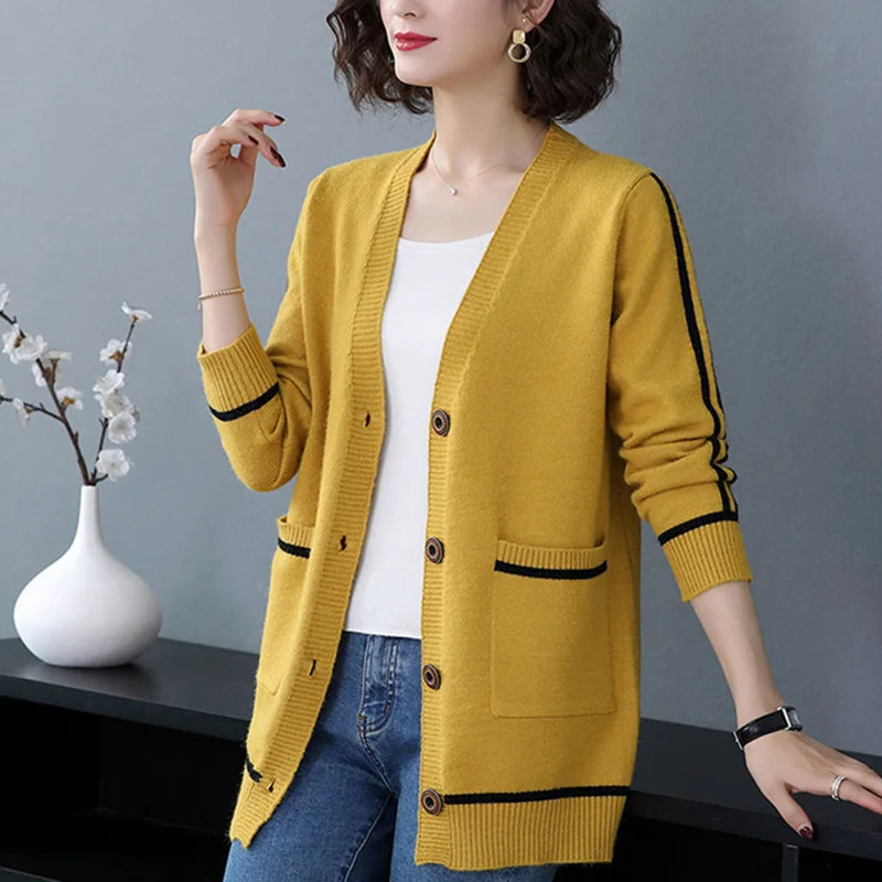 Fashion V-Neck Knitted Spliced Pockets Korean Cardigan Sweaters Women\'s Clothing 2023 Autumn New Casual Tops Loose Commute Coat