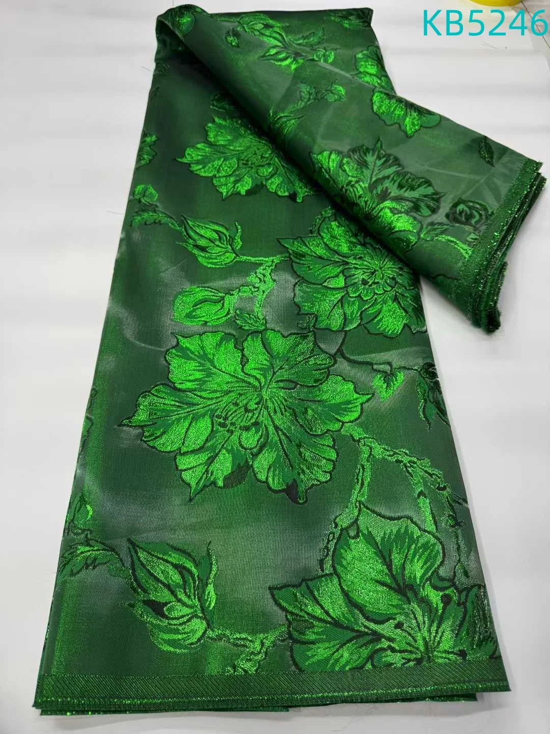 

Африканская зеленая дамастовая ткань 5 ярдов, брокат, кружевная ткань, кружевная отделка, дубайская ткань с бисером и пайетками, вышивка для шитья KB5246