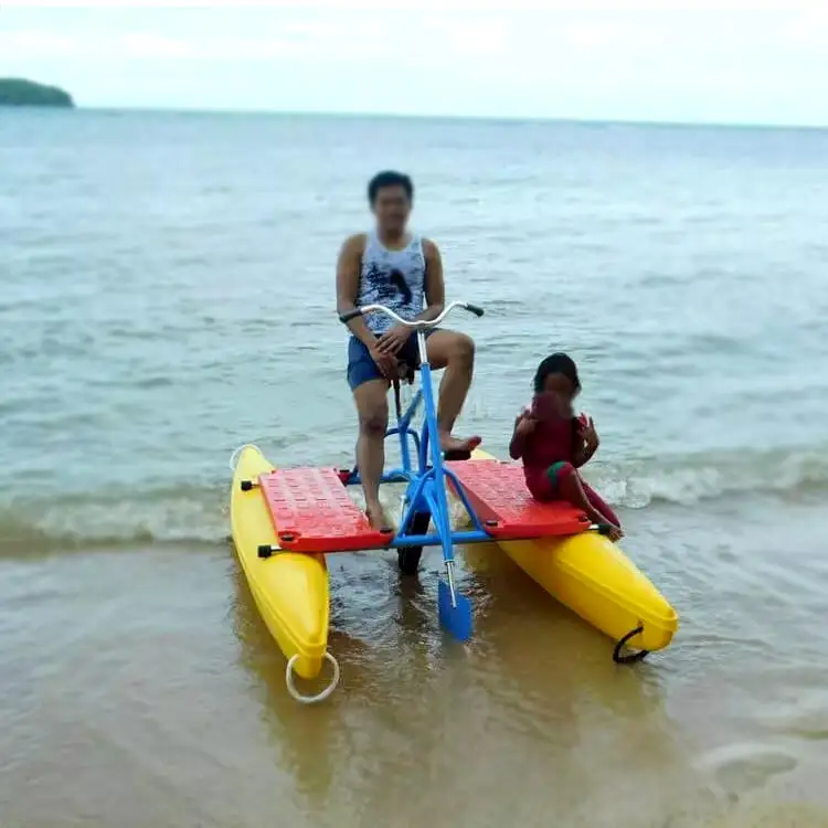 ใบพัดสำหรับเล่นกีฬาทางน้ำในทะเลเรือที่เหยียบแบบมียาง PE ทนทานต่อการปั่นจักรยานน้ำในน้ำเค็ม