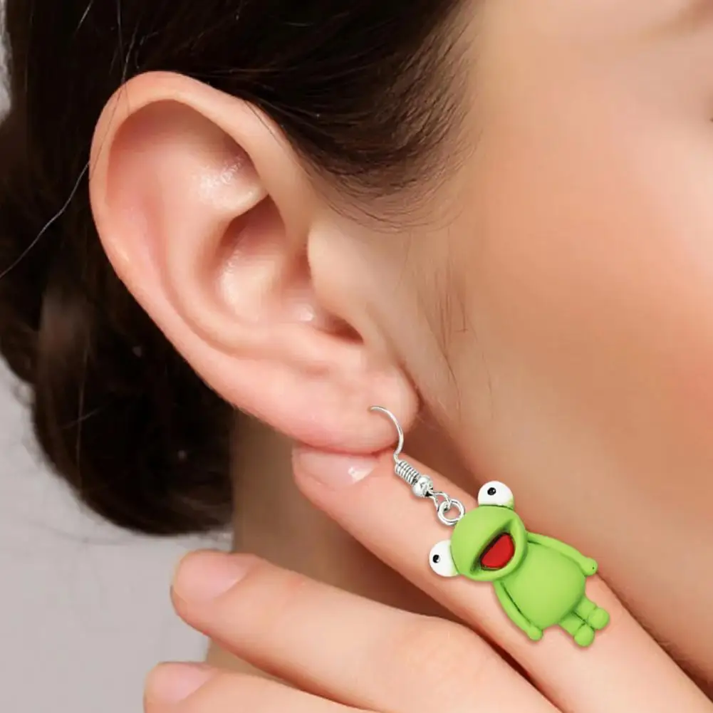 Classic Frog Earrings 1 Pair Women Hook Earrings Frog Shape Pendant Vivid Appearance Drop Earrings Lightweight Jewelry for Wear