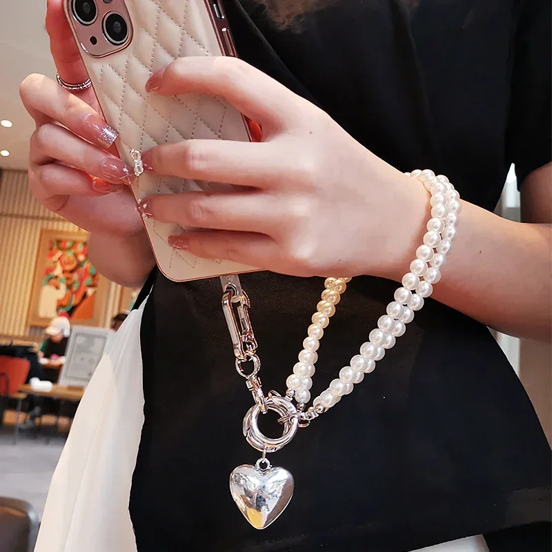 Mobile Phone Lanyard Wrist Chain High-end Female Portable Pendant Love Pendant with Mobile Phone Case Fixed Clip Universal Charm