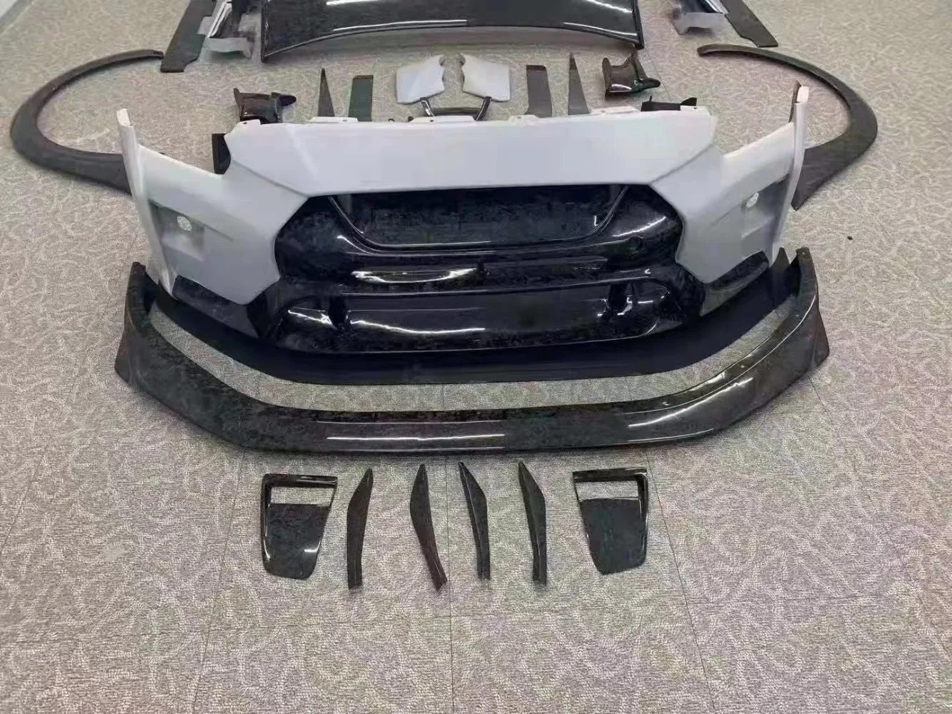 V Style  Forged Carbon Fiber Body Kit for R35  Front Bumper Engine Hood Rear Bumper Side Skirts