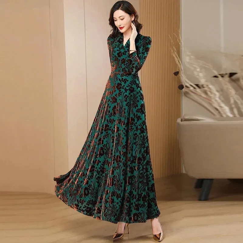 4XL Middle Aged Women's V-Neck Gold Velvet Dress Spring Autumn New Long Sleeve Dress Mother Elegant Party Dresses Vestidos