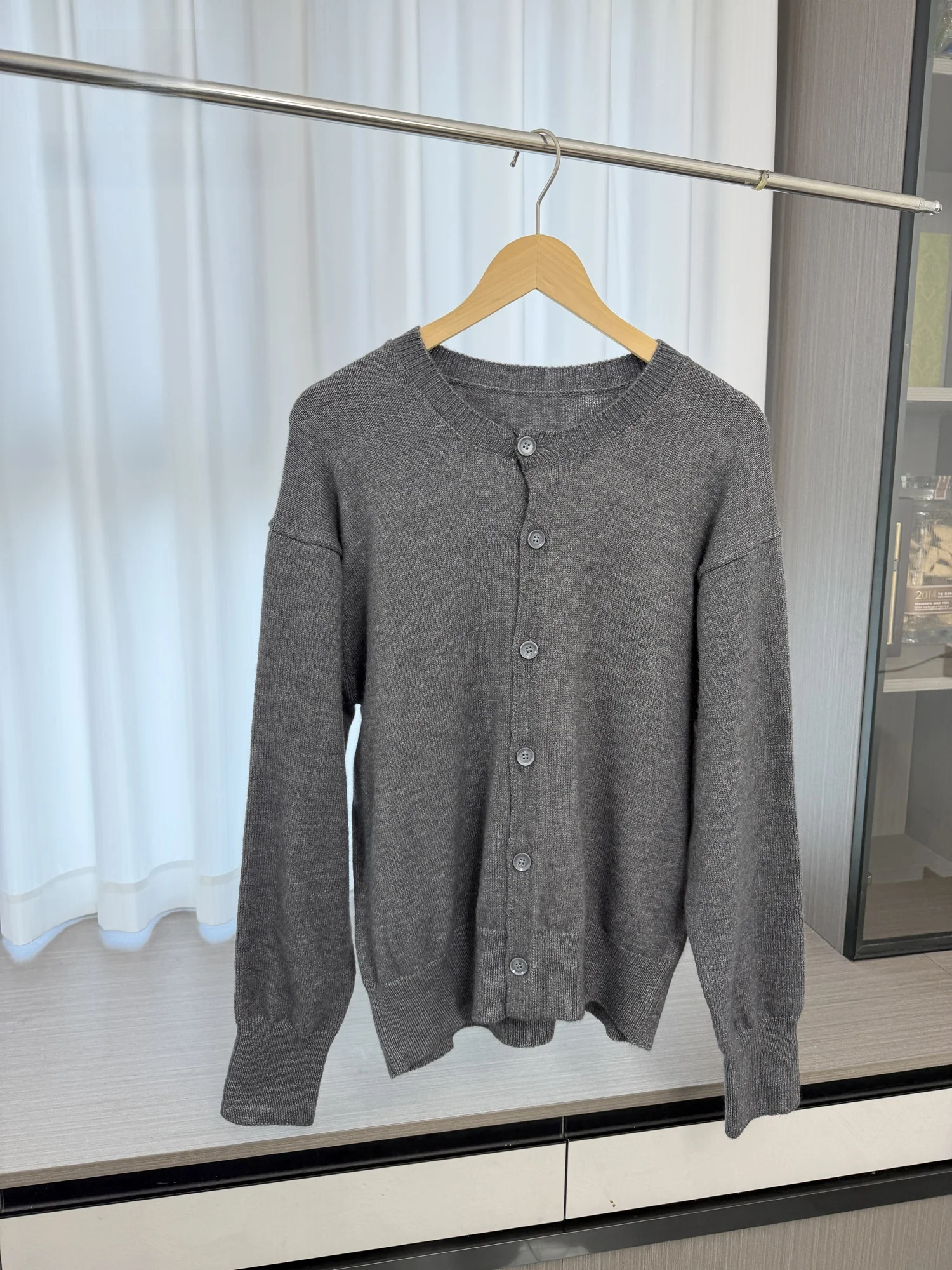 

Мягкий и удобный мужской вязаный свитер: повседневная универсальная весенняя модная верхняя одежда, дышащий трикотаж с длинным рукавом и круглым вырезом