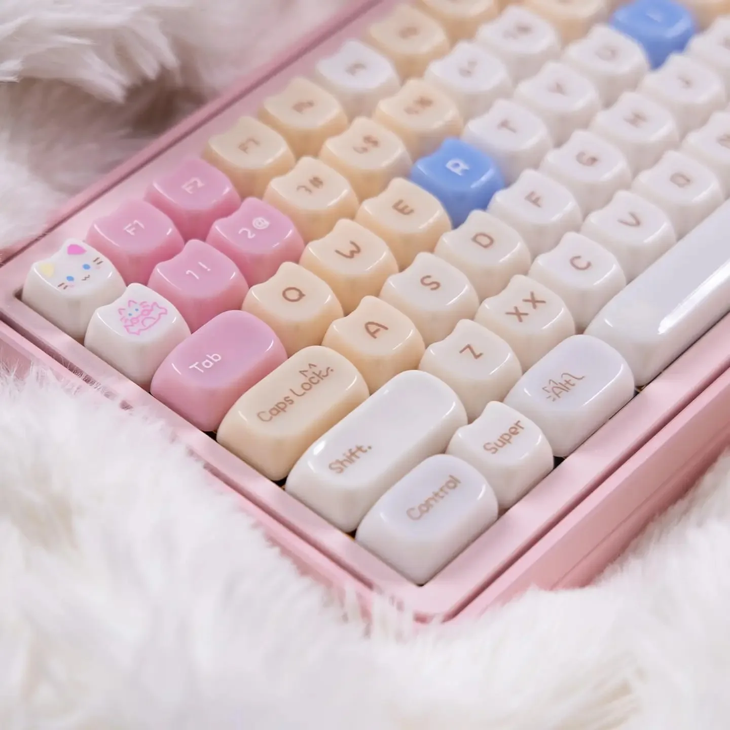 Crystal Keycaps   Cat Shape Clear Keycaps Transparent   Mao Profile   130 Keys Shine Through Custom Set for Mechanical Keyboards