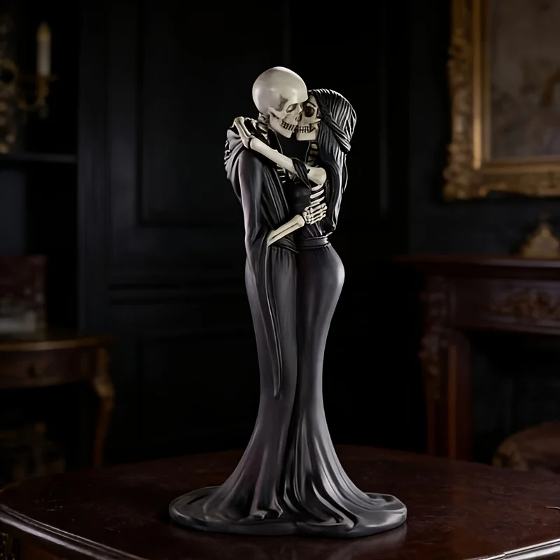 1Pc Loving Skull Couple Statue, Halloween Resin Ornament, Home Decor For Indoor Bedroom, Study,Living Room Sculpture Collectible