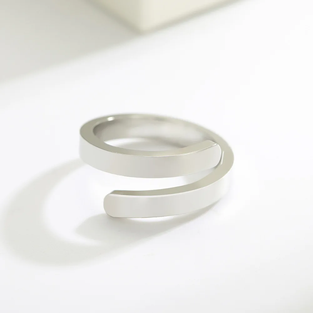 2025 Regali di gioielli con anello in acciaio inossidabile minimo monopezzo con marcatura laser personalizzata