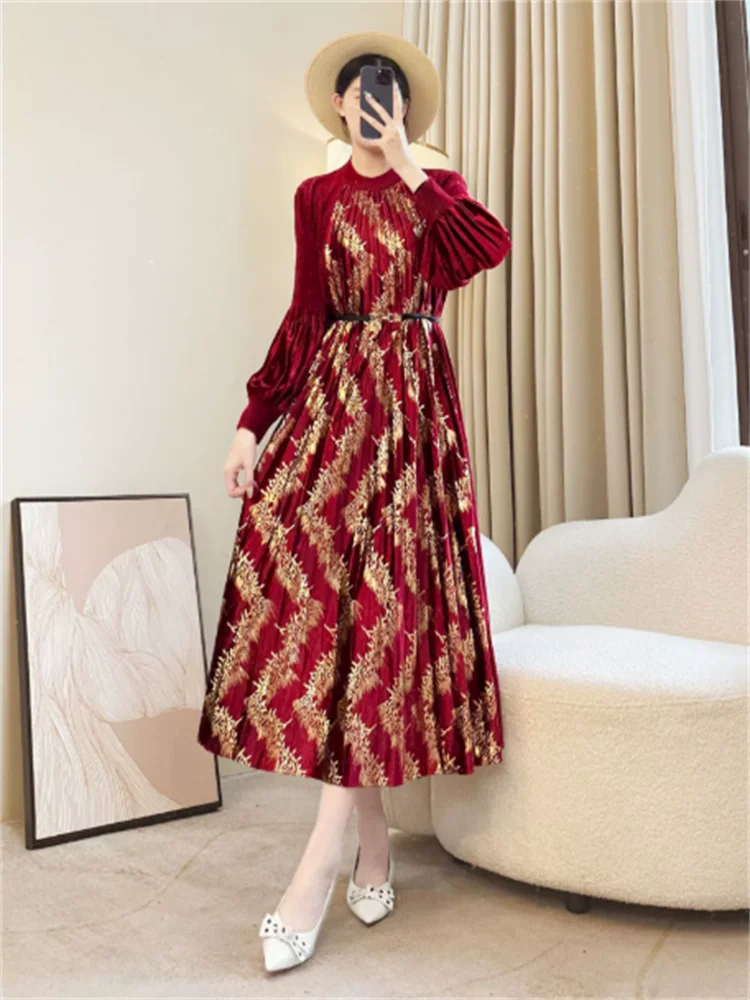 

Miyake Wrinkles English Style Summer Women's Heavy-duty Gold-jet Big Swing Dress Long Round Collar Middle East Clothing 2025