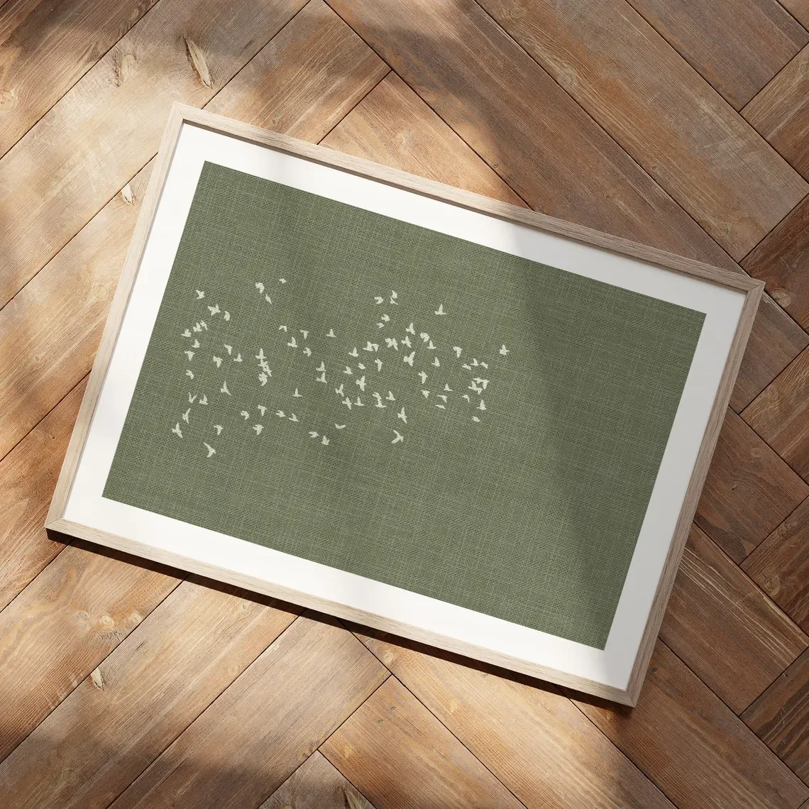 Arte de parede com estampa de enxame de pássaros – Pôster horizontal com aparência de linho verde, impressão minimalista inspirada na natureza, decoração para casa acima da cama