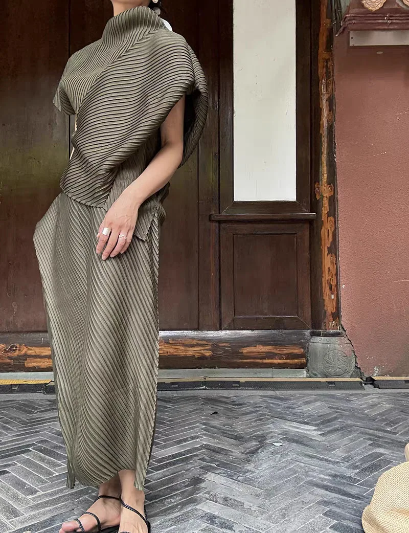 Pleated T-Shirt 2026 Summer New Japane Irregular Cut Pile Collar Top Simple Fashion Lightweight Wrinkle-Free Women Skirt