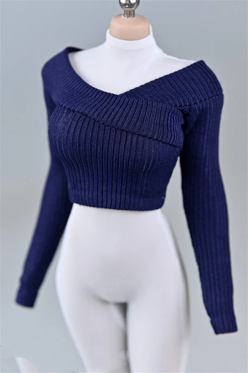 

1/6 Female Sweater Clothes model Trendy Thick Stripe Wide Neck Sweater CLothes for 12 Inch Action Figure Toys Model Toys