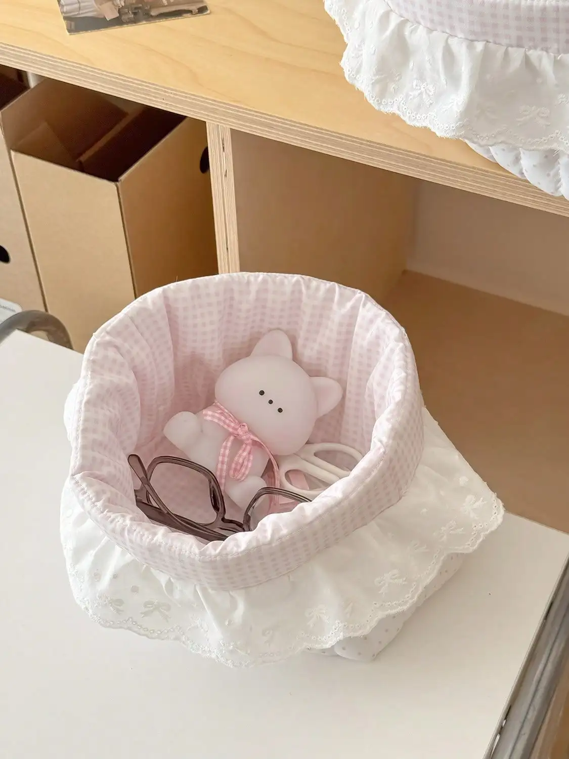 Gepunkteter Rüschen-Aufbewahrungskorb in Süßem Rosa, Desktop-Organizer für Snacks, Kleiner Handgefertigter Organizer-Korb – Detail 4