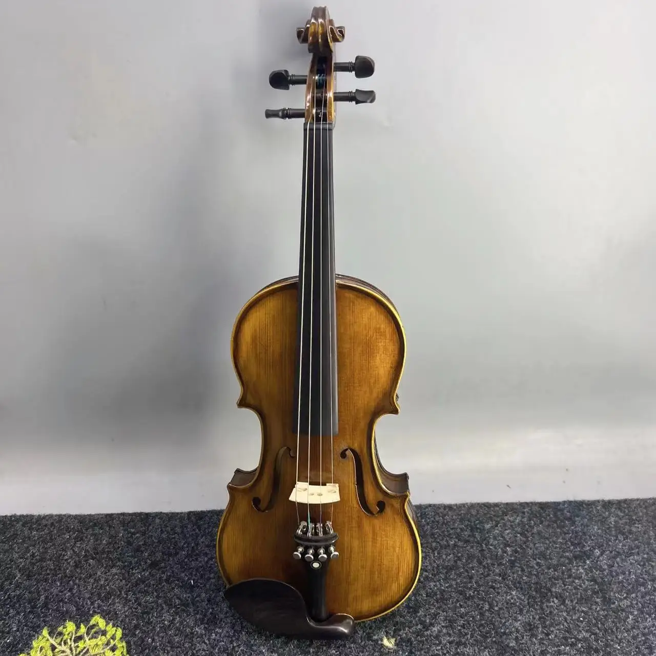 

Retro Old Style Flame Maple Violin Acoustic Practice Spruce Solid Wood Violin 4/4