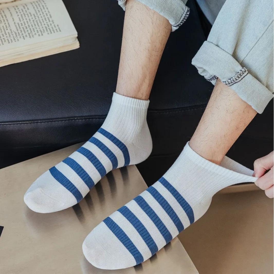 Herren socken für den Sommer kurze blaue Socken Low Barrel Socken für Männer Freizeit All-Match dünne Socken absorbieren Schweiß atmungsaktiv weich