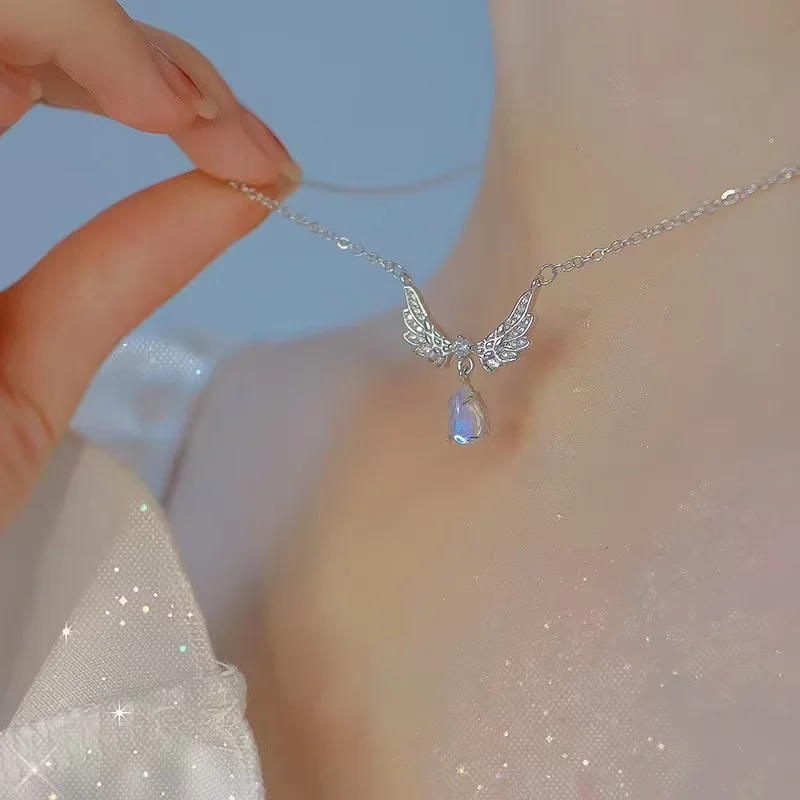 Light Luxury Angel Wing Pendant Necklace, Women's Fashion Exquisite Necklace Wedding Jewelry