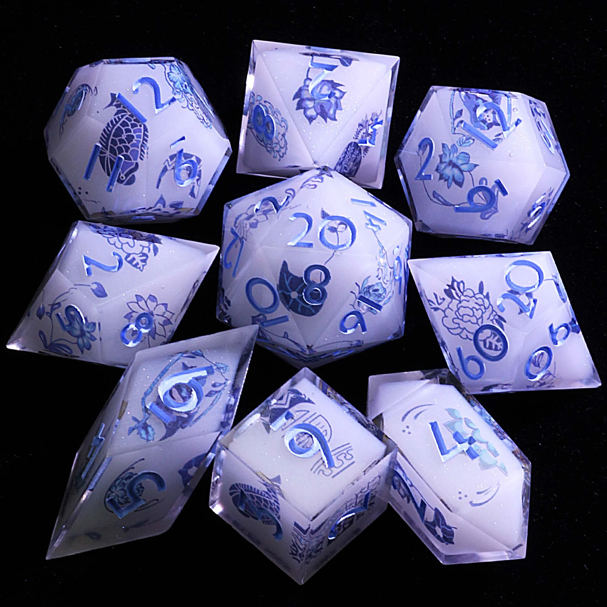 

Набор из многогранной смолы из 9-х кубиков DD Frost Bloom Oath