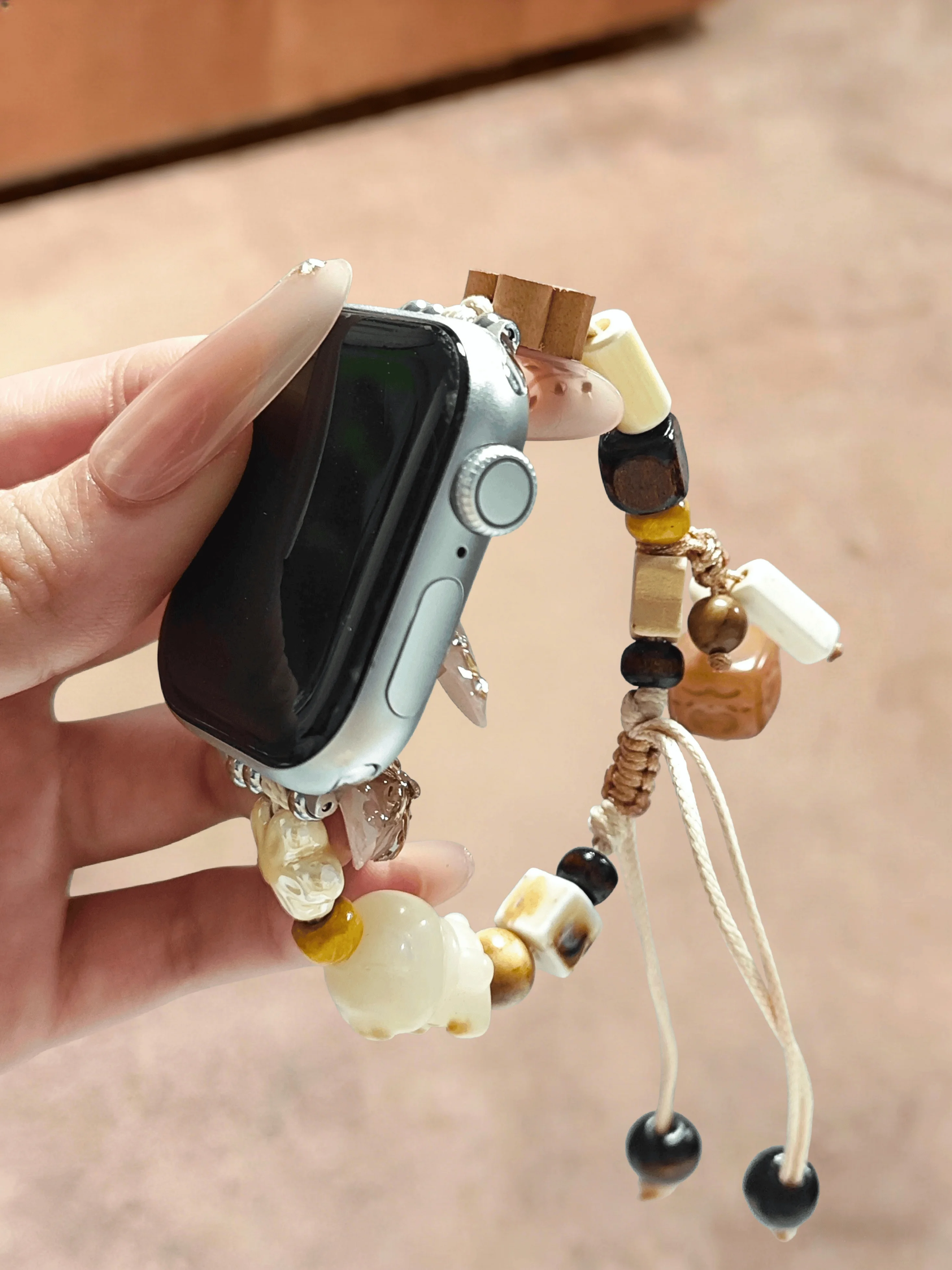 

Minimalist Versatile Retro Bracelet Watch StrapFashionable watch strap compatible with iWatch 38mm, 40mm, 41mm, 42mm, 44mm, 45mm