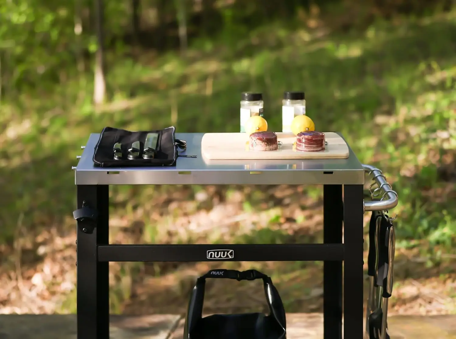 Table roulante à double étagère en acier inoxydable, chariot de salle à manger d'extérieur, travail commercial de préparation des aliments dans la cuisine, 20 po x 30 po