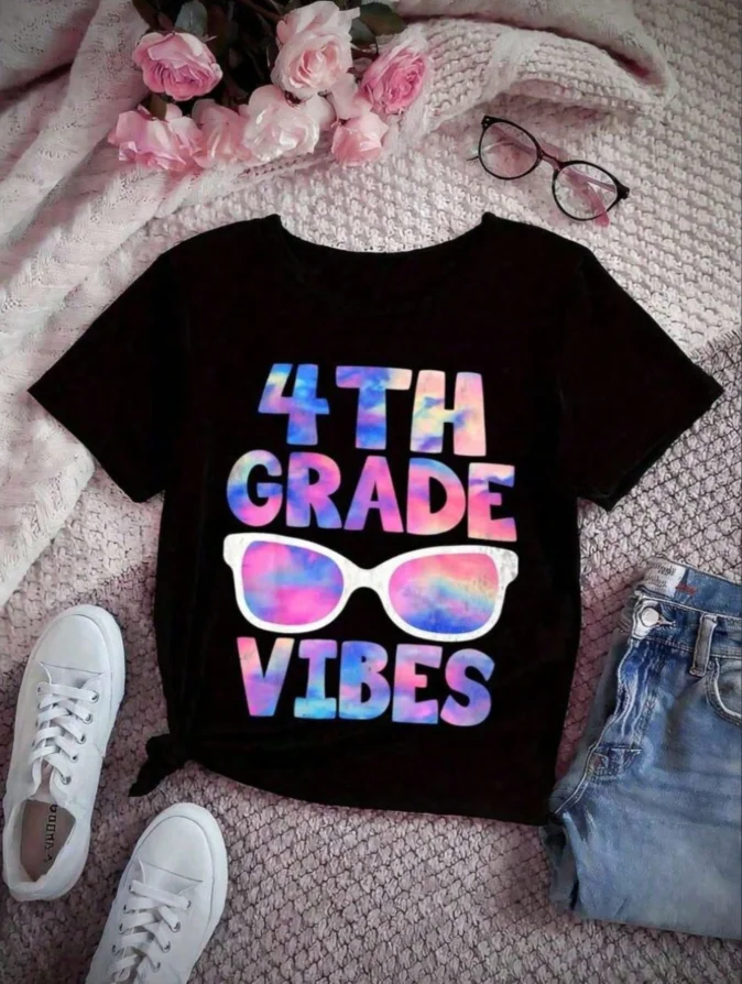 Casual Style For Both Boys And Girls Family Matching Shirts 4th Grade Vibes Summer Outfit Gift