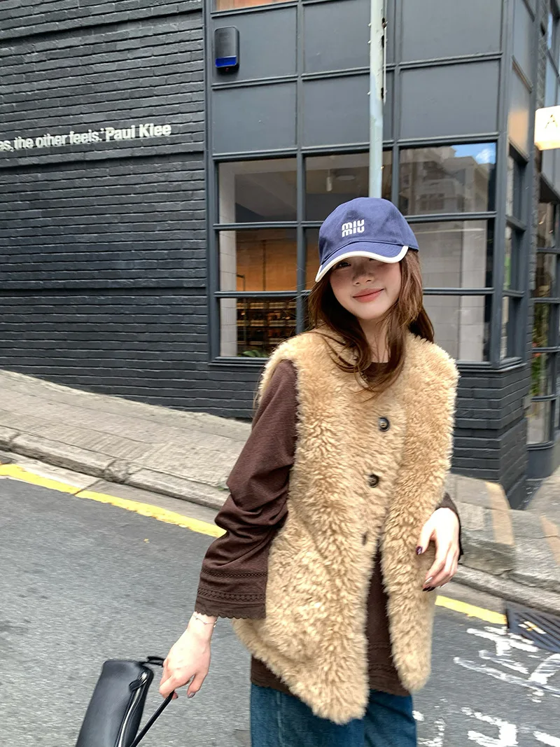 Women Faux Fur Vest Coats Solid Fur Jackets Cotton Linen Round Neck Sleeveless Single Breasted Loose Casual 2026 Autumn Winter