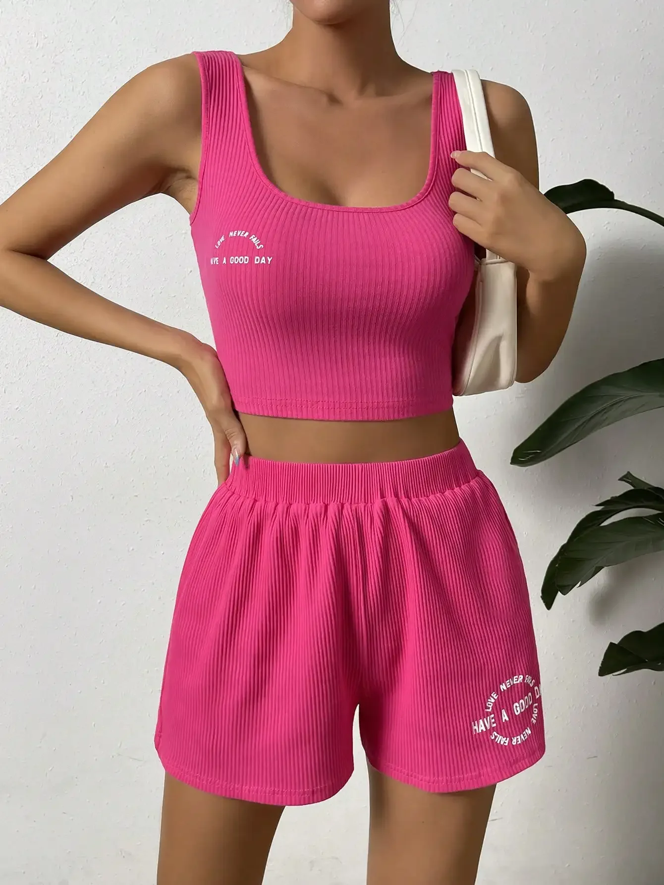 2024 New Women\'s Two Piece Tank Top and Shorts Short Tank Top Short Shorts Casual Women\'s Two Piece Set Loose and Comfortable