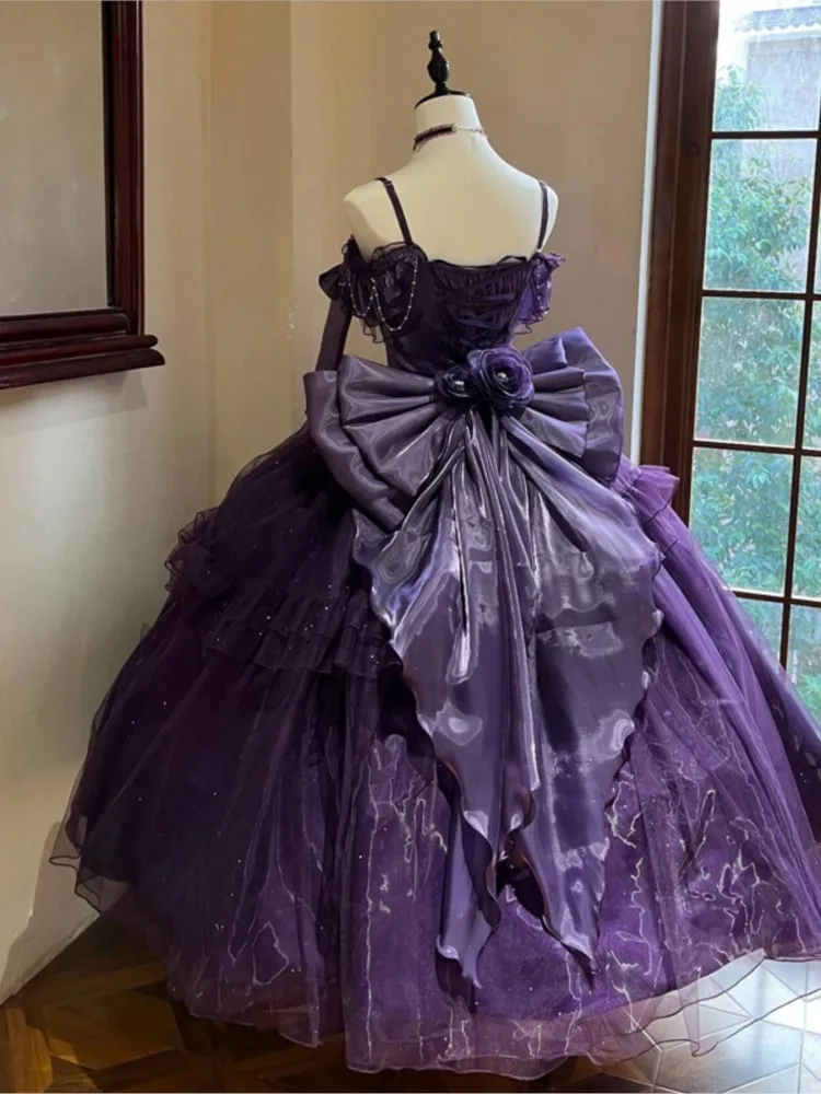 Abito da sposa viola per il giorno degli studenti, per la laurea dell'età, gonfio