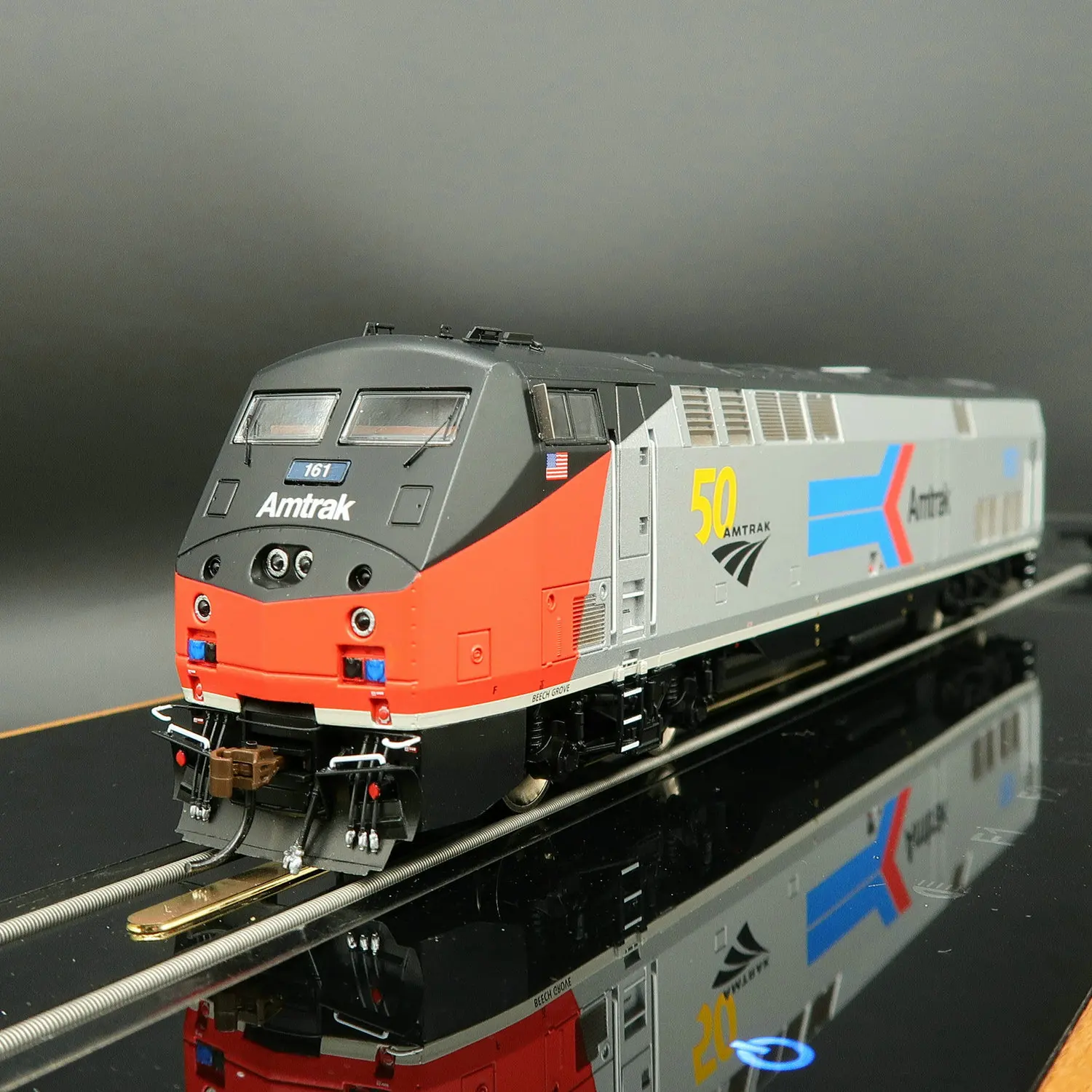 ATHEARN Train Model HO Type 1/87 P42DC Diesel Locomotive AMTRAK 50th Anniversary DC/DCC Optional Rail Car Toy