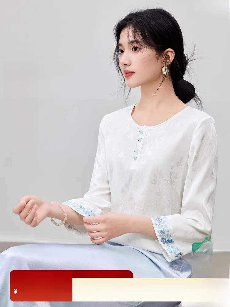 

Elegant Light Weight Floral Embroidery Shirt Women's Spring New round Neck Color Block Button Nine Sleeve Loose Top