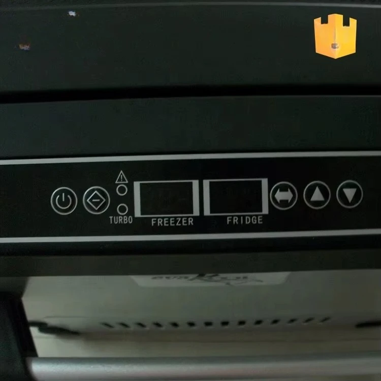 ตู้เย็นแช่แข็งแบบพกพา 60 ลิตร (ช่องแช่แข็ง 21 ลิตร ช่องแช่เย็น 39 ลิตร) ใช้ไฟ DC AC 12V สำหรับเรือ รถยนต์ เหมาะสำหรับการตั้งแคมป์