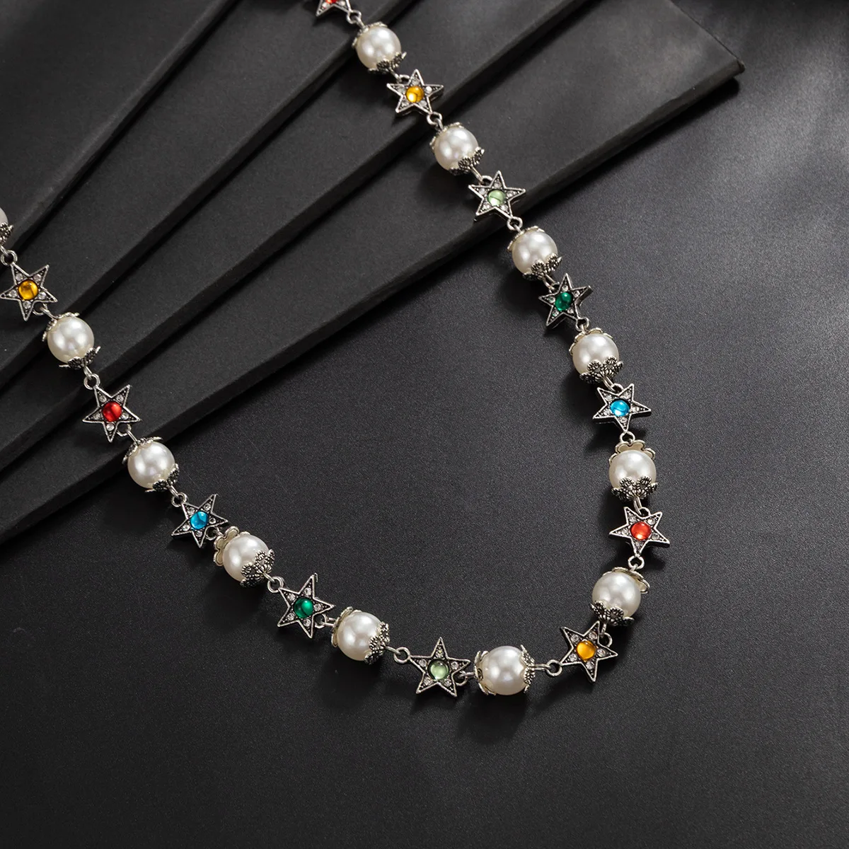 Cross border fashion diamond studded five pointed star necklace for men, niche high-end pearl collarbone chain jewelry