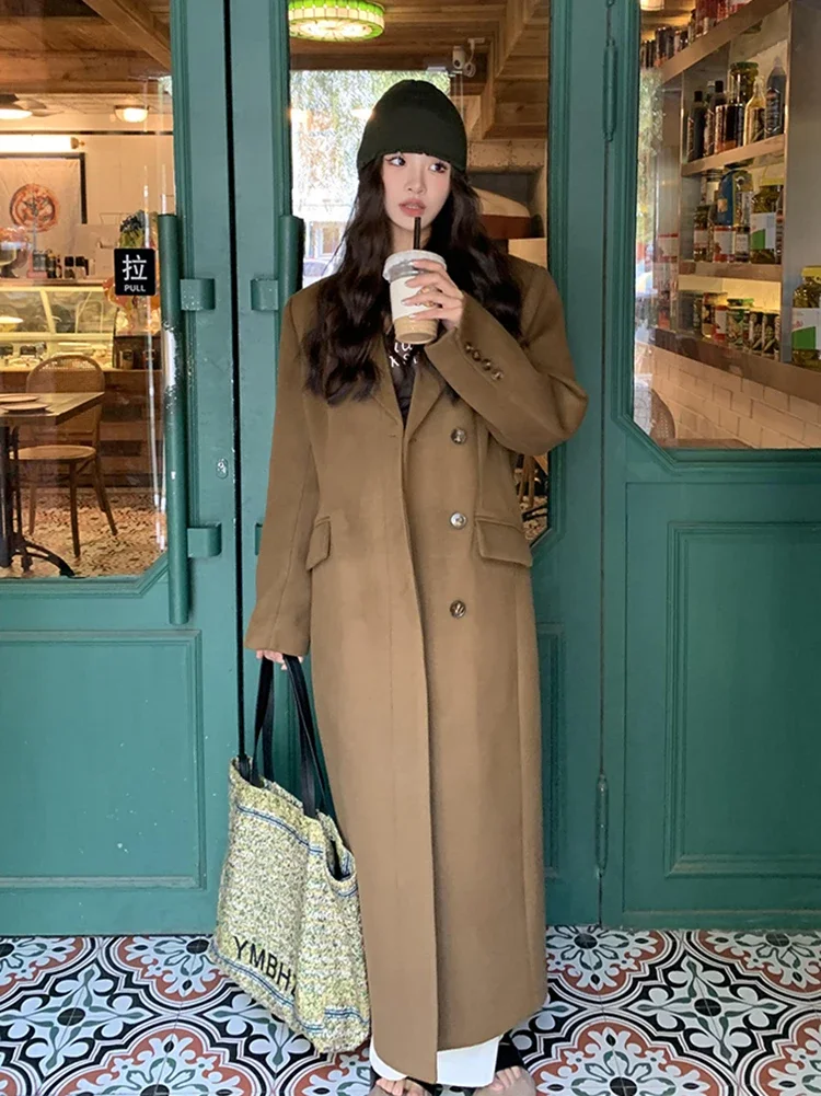 

2024 Fashion Street New Light Luxury High Quality Wool Blend Coat with Hepburn Retro waist slimming woolen Office Thickened Coat