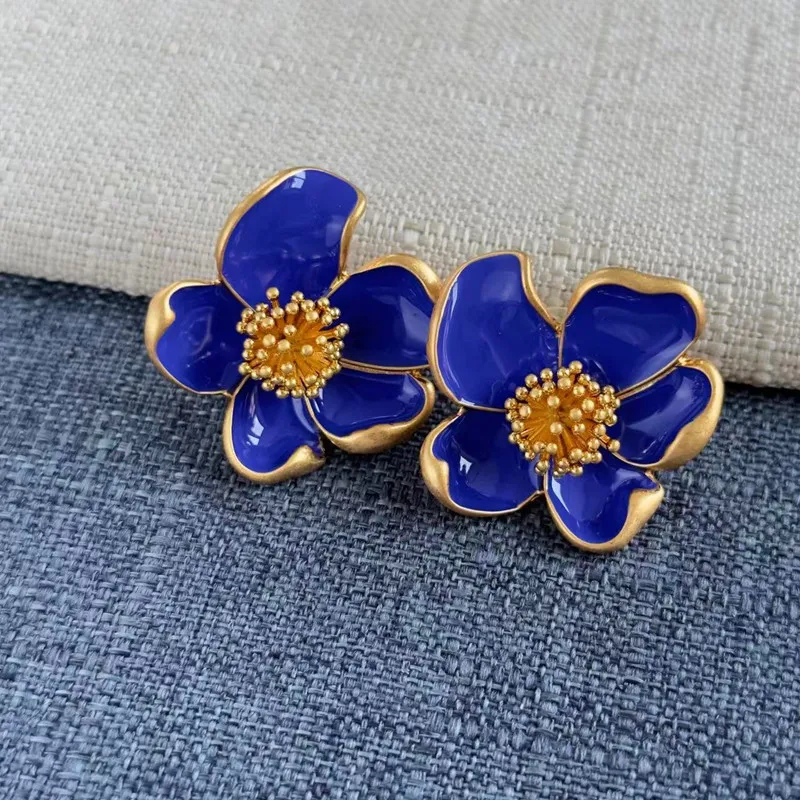 New Retro Warm Gold Fashion Multi-color Enamel Glaze Temperament Three-dimensional Flower Stud Earrings Women